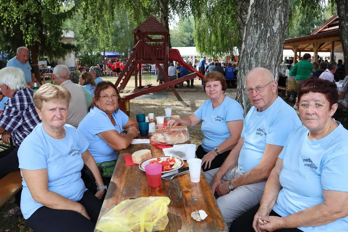 Matica umirovljenika Međimurske županije održala drugu čevapčijadu (11) Matica umirovljenika Međimurske županije održala drugu čevapčijadu (11)