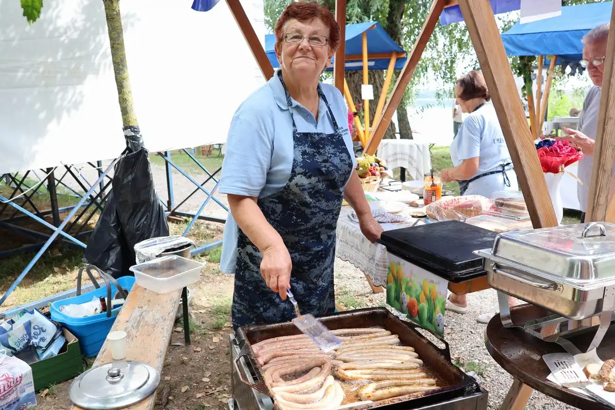 Matica umirovljenika Međimurske županije održala drugu čevapčijadu (14) Matica umirovljenika Međimurske županije održala drugu čevapčijadu (14)