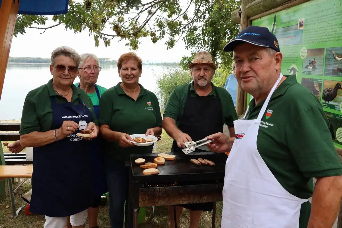 Matica umirovljenika Međimurske županije održala drugu čevapčijadu (23) Matica umirovljenika Međimurske županije održala drugu čevapčijadu (23)