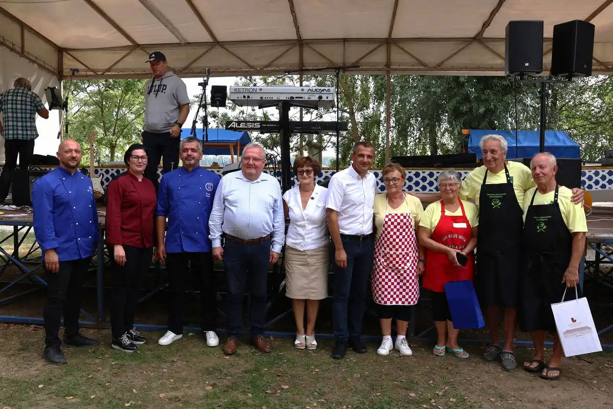 Matica umirovljenika Međimurske županije održala drugu čevapčijadu (31) Matica umirovljenika Međimurske županije održala drugu čevapčijadu (31)