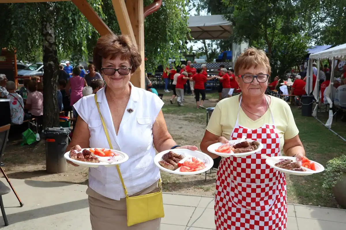 Matica umirovljenika Međimurske županije održala drugu čevapčijadu (34) Matica umirovljenika Međimurske županije održala drugu čevapčijadu (34)