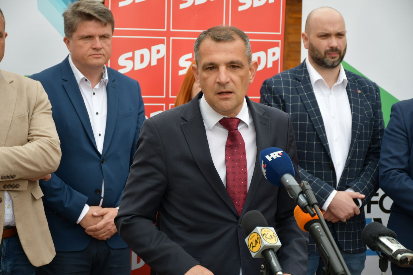 Matija Posavec (1) Matija Posavec (3)