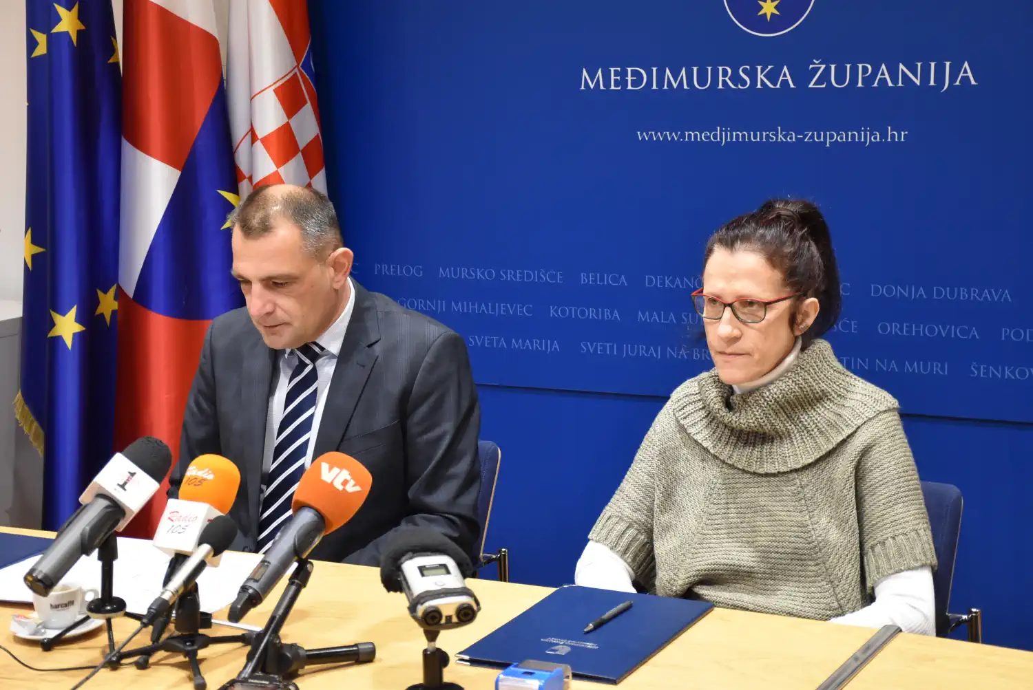 Matija Posavec, Aleksanda Hampamer (2)