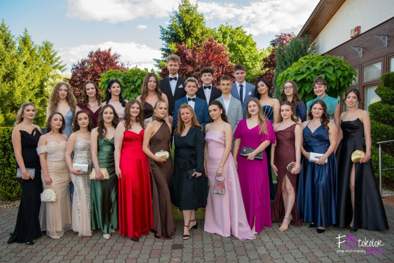 Maturalna večer Gimnazije Josipa Slavenskog 2025 (7) Maturalna večer Gimnazije Josipa Slavenskog 2025 (7)