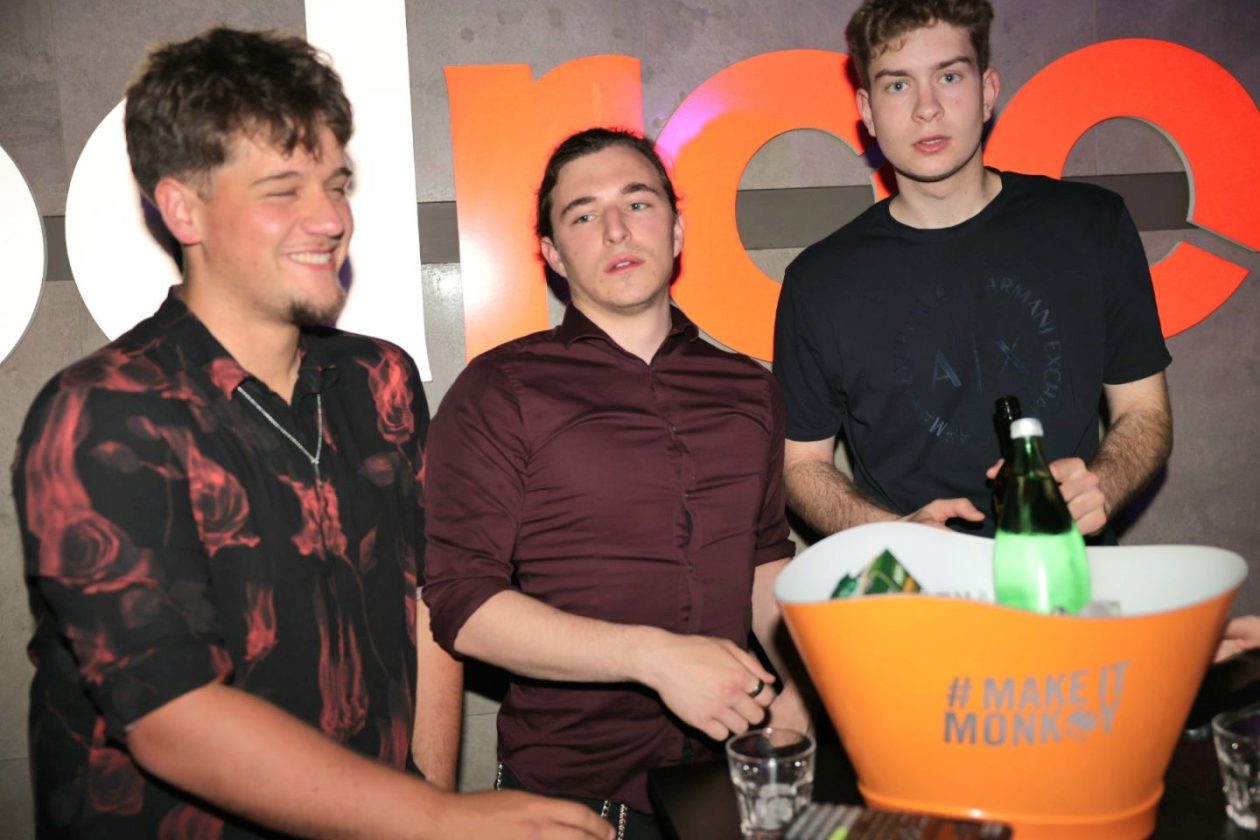 Maturalny party u podroomu (10)