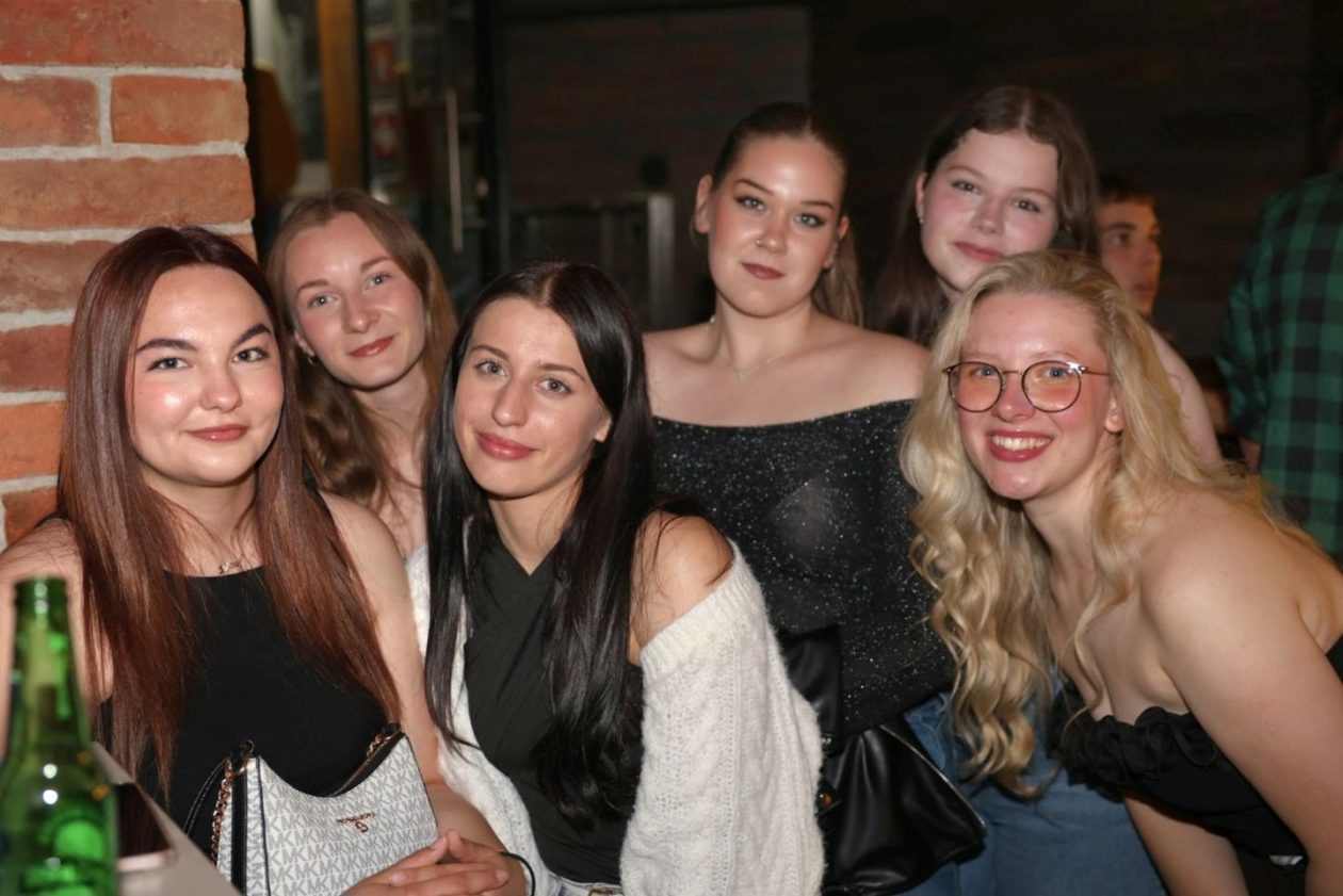 Maturalny party u podroomu (17)