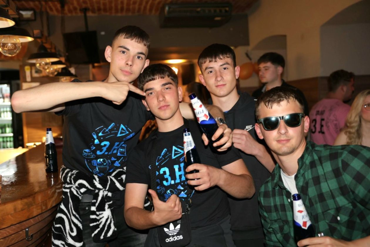 Maturalny party u podroomu (25)
