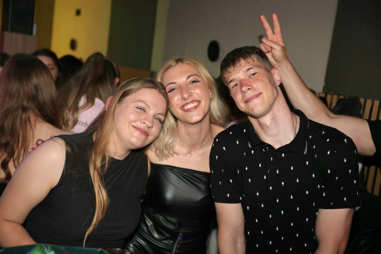 Maturalny party u podroomu (28)