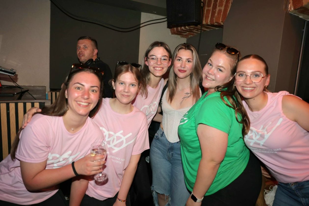 Maturalny party u podroomu (34)