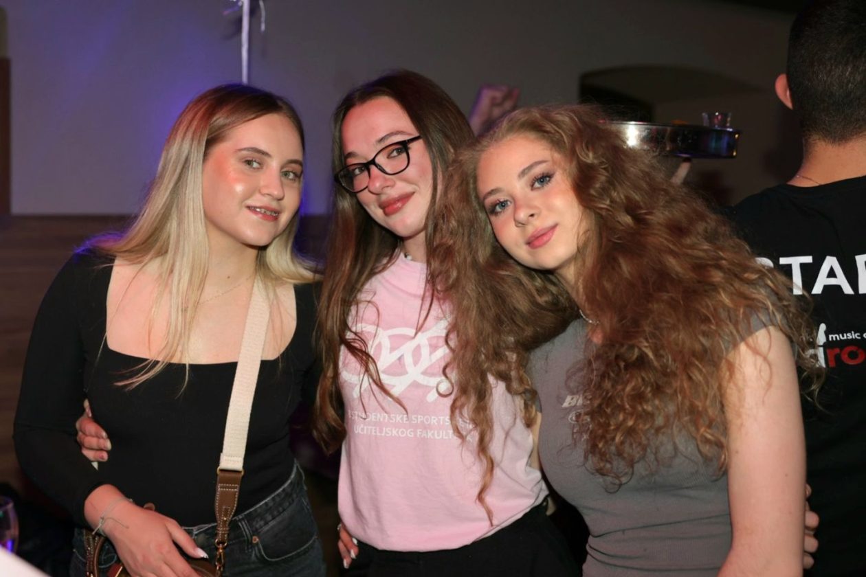 Maturalny party u podroomu (35)