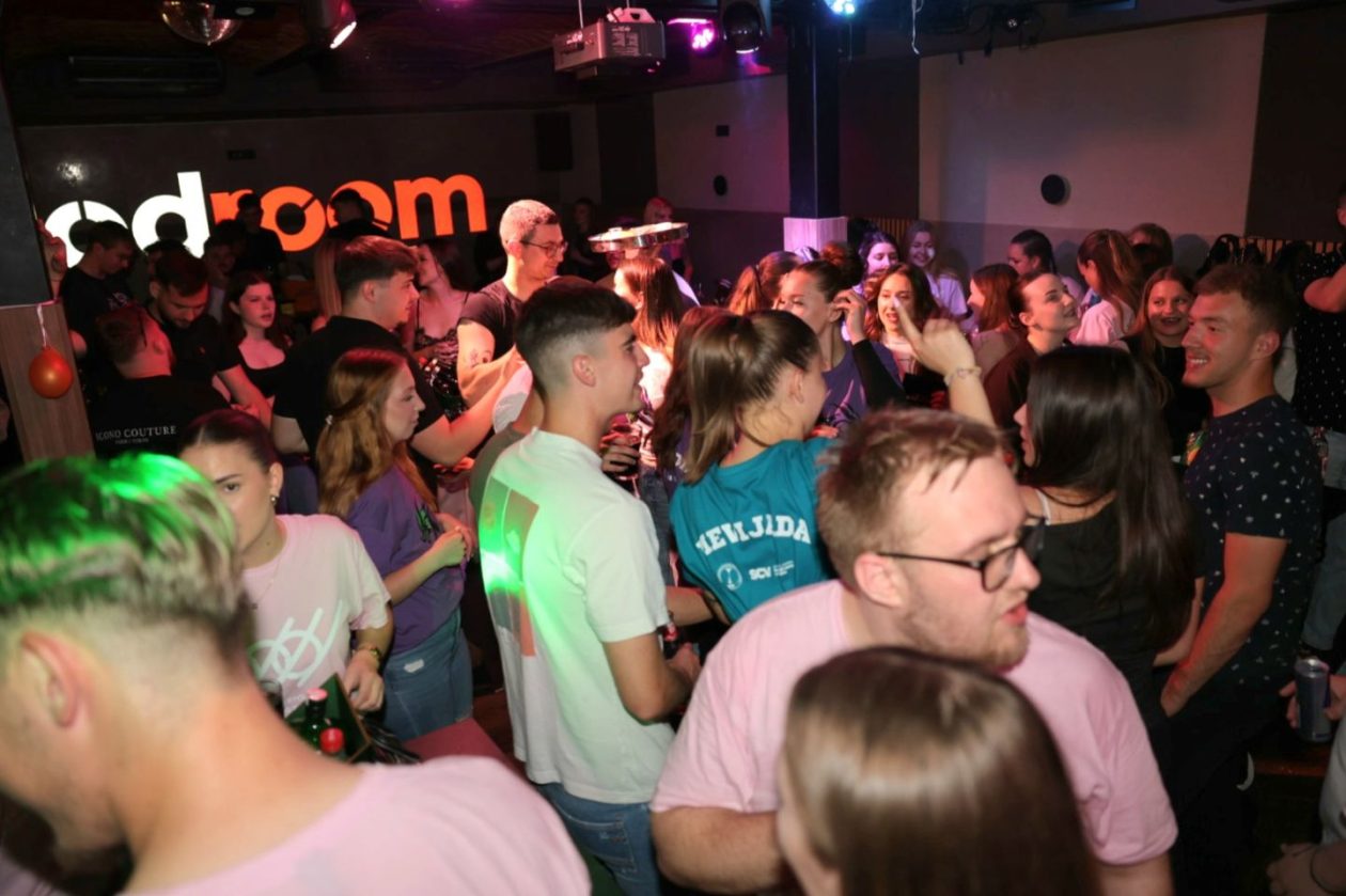 Maturalny party u podroomu (37)