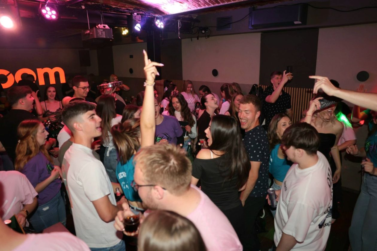 Maturalny party u podroomu (38)