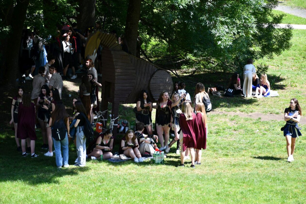 Maturanti, prvi dan u čakovečkom parku 2025 (27)