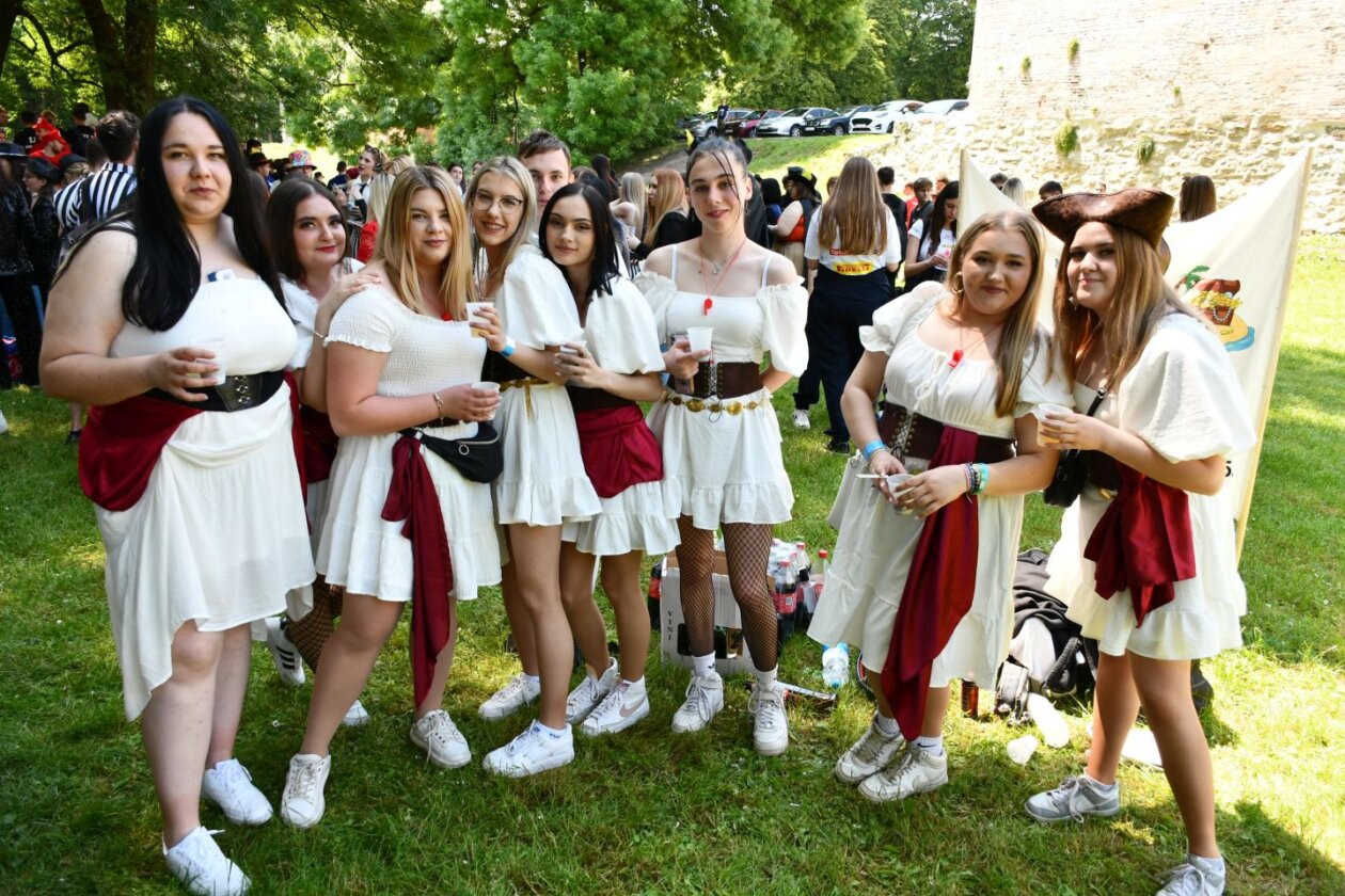 Maturanti, prvi dan u čakovečkom parku 2025 (9)