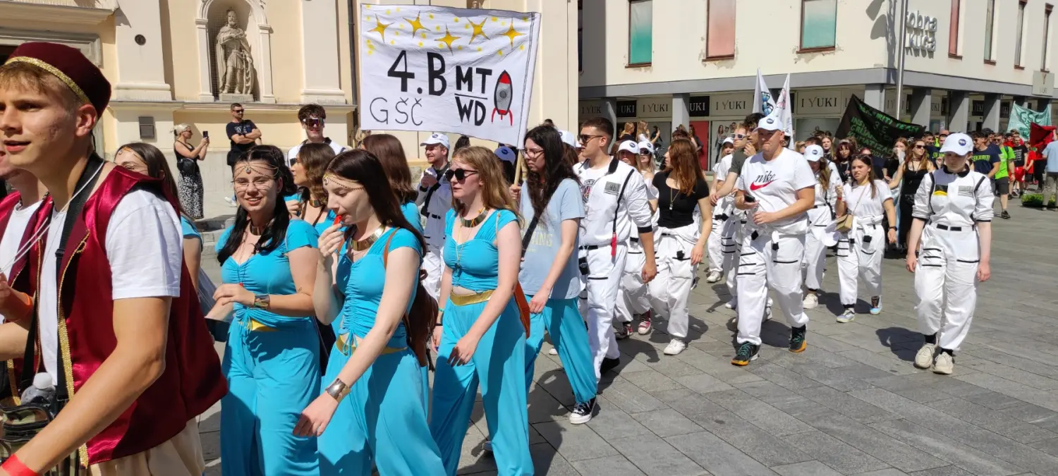 Maturanti,povorka,2024 (1) Maturanti,povorka,2024 (1)