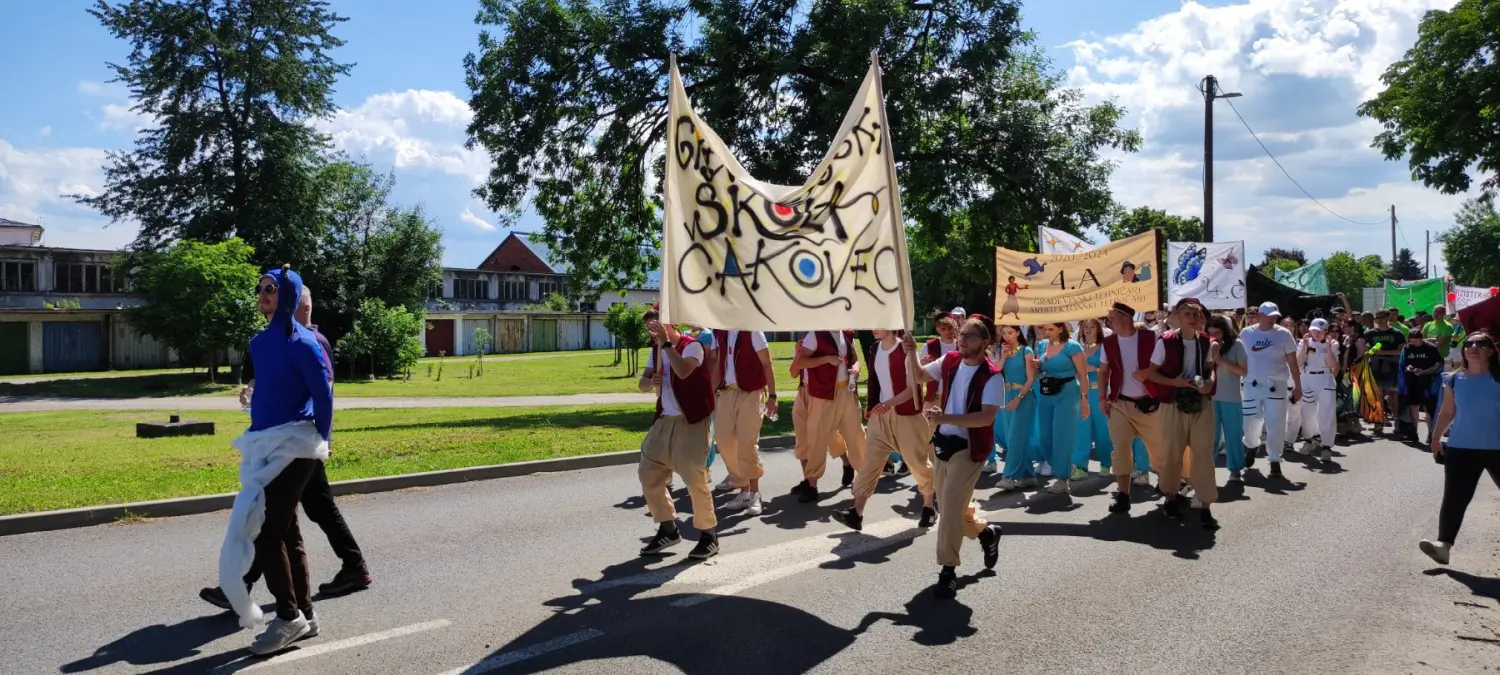 Maturanti,povorka,2024 (15) Maturanti,povorka,2024 (15)