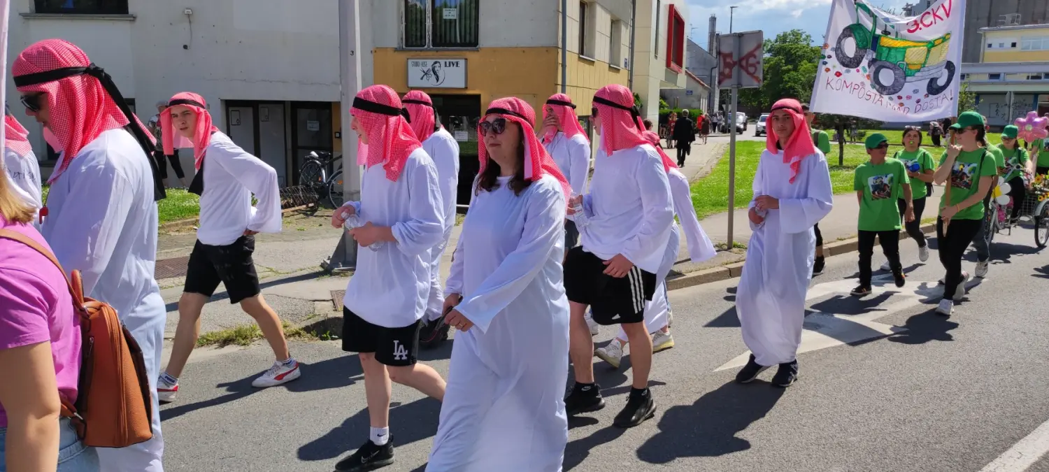 maturanti 2024 Maturanti,povorka,2024 (26) maturanti 2024 Maturanti,povorka,2024 (26)