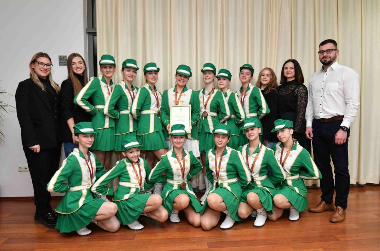 Mažoretkinje Nedelišće – juniorke, bronca prijem (1)