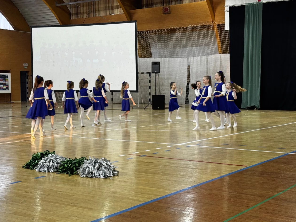 Mažoretkinje nedelišće (11) Mažoretkinje nedelišće (11)