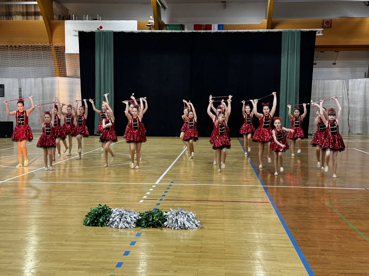 Mažoretkinje nedelišće (16) Mažoretkinje nedelišće (16)
