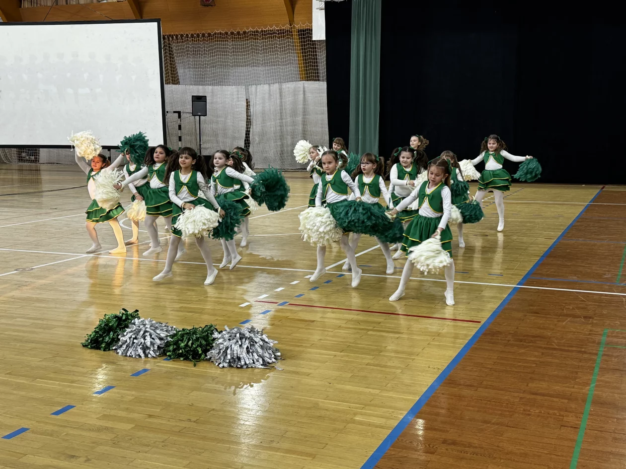 Mažoretkinje nedelišće (19) Mažoretkinje nedelišće (19)