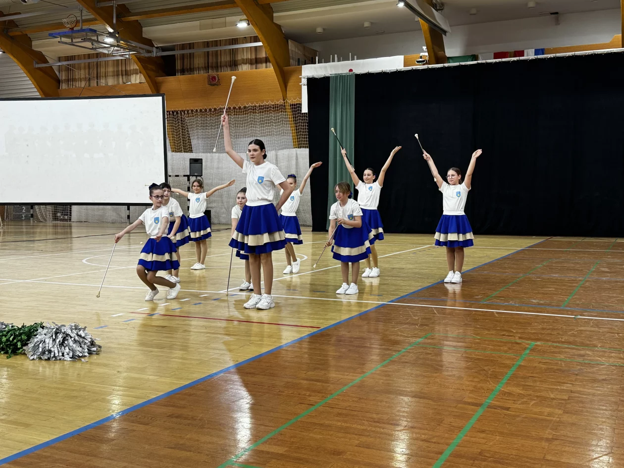 Mažoretkinje nedelišće (23) Mažoretkinje nedelišće (23)