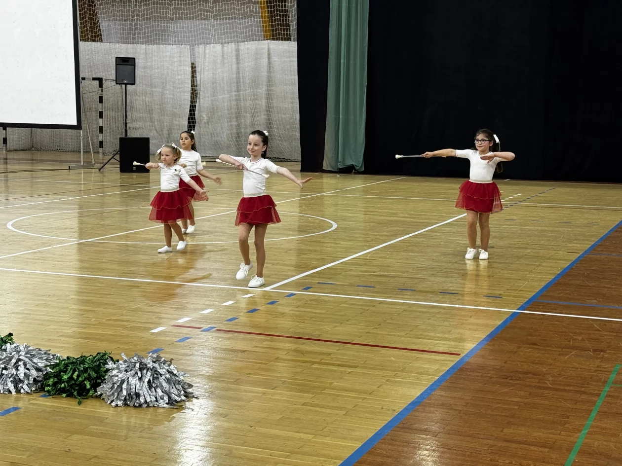 Mažoretkinje nedelišće (26) Mažoretkinje nedelišće (26)