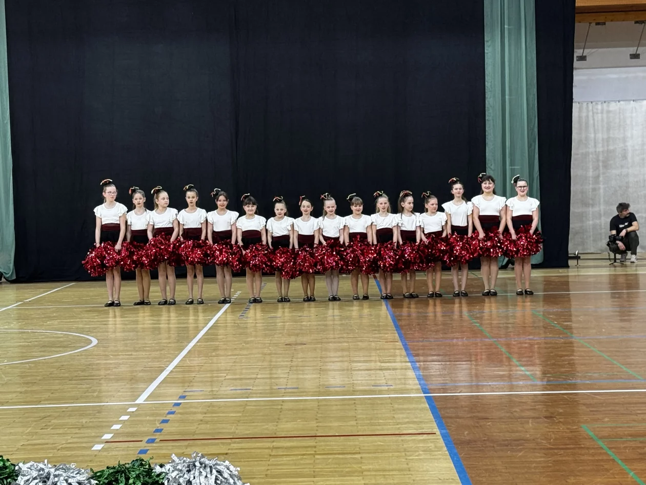 Mažoretkinje nedelišće (33) Mažoretkinje nedelišće (33)