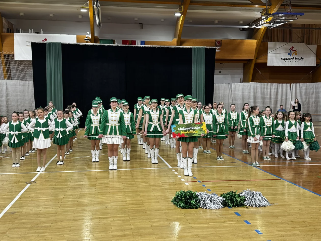 Mažoretkinje nedelišće (4) Mažoretkinje nedelišće (4)