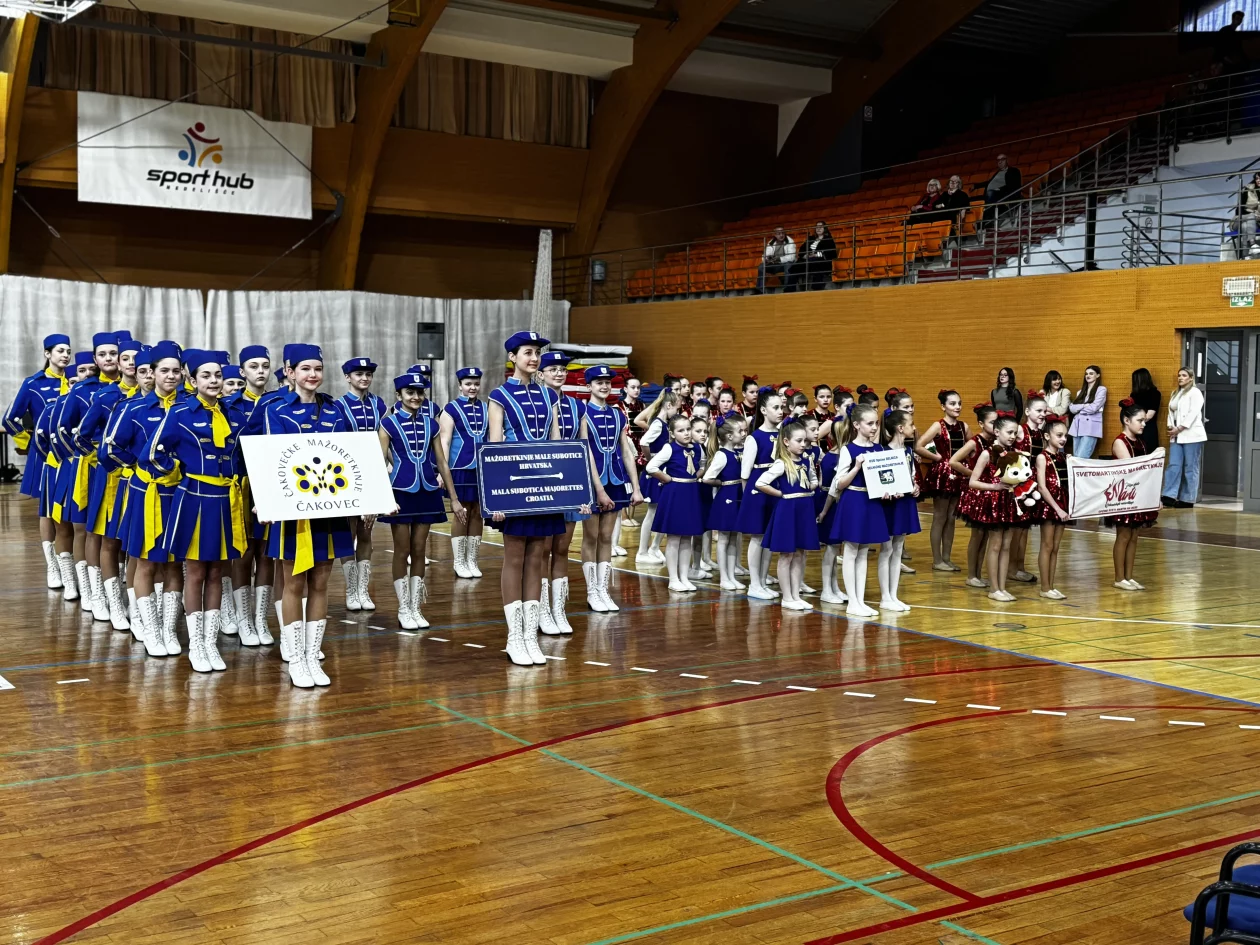 Mažoretkinje nedelišće (5) Mažoretkinje nedelišće (5)