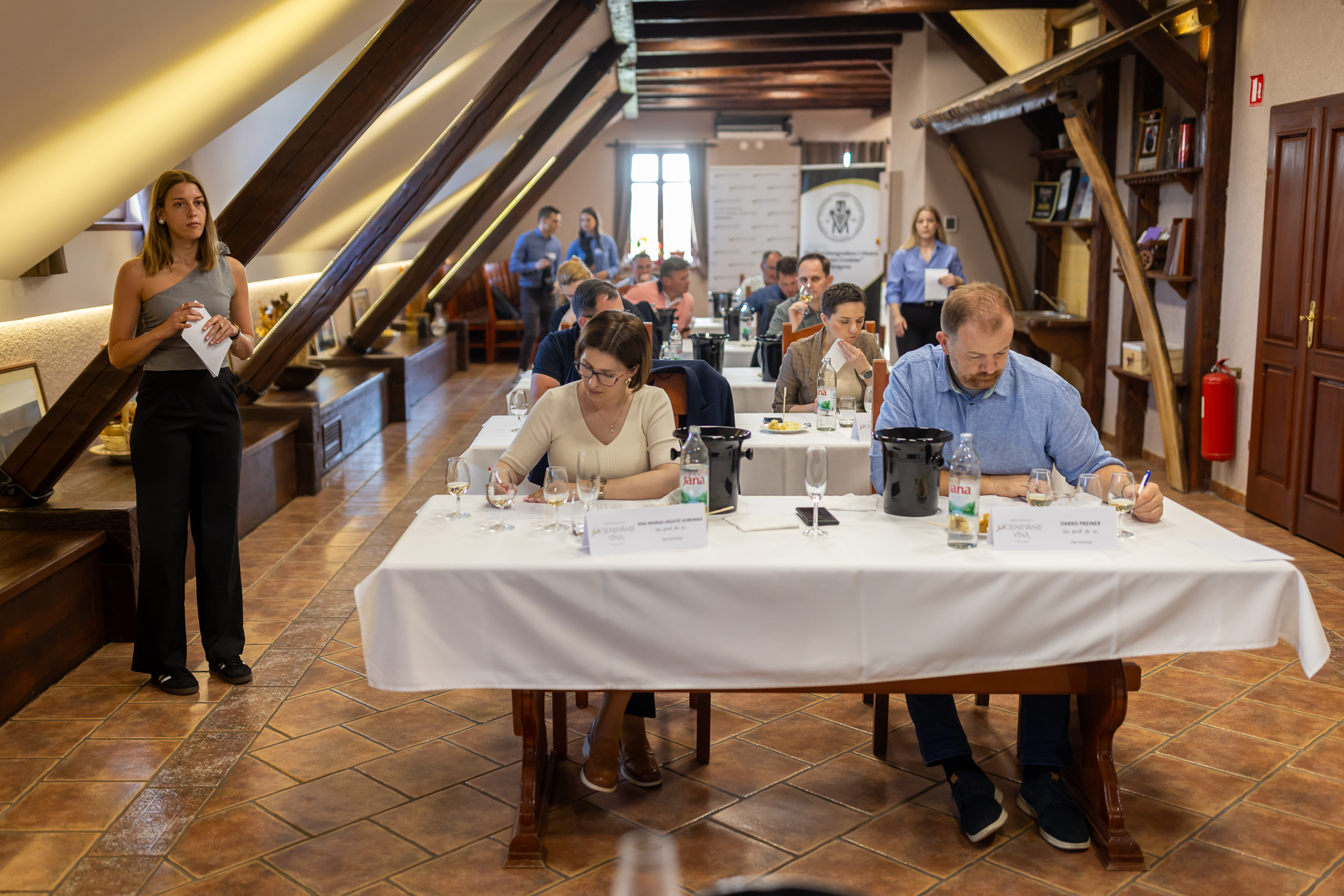 Međ. ocjenjivanje vina _ utorak 24