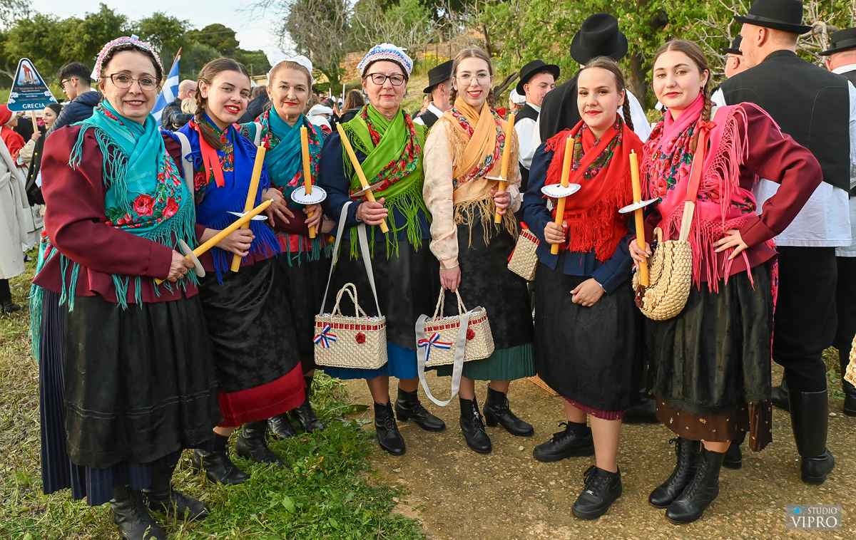 FOTO Međimurci u Italiji: Slogaši iz Preloga i Strahoninca na Festivalu bademovog cvijeta FOTO Međimurci u Italiji: Slogaši iz Preloga i Strahoninca na Festivalu bademovog cvijeta