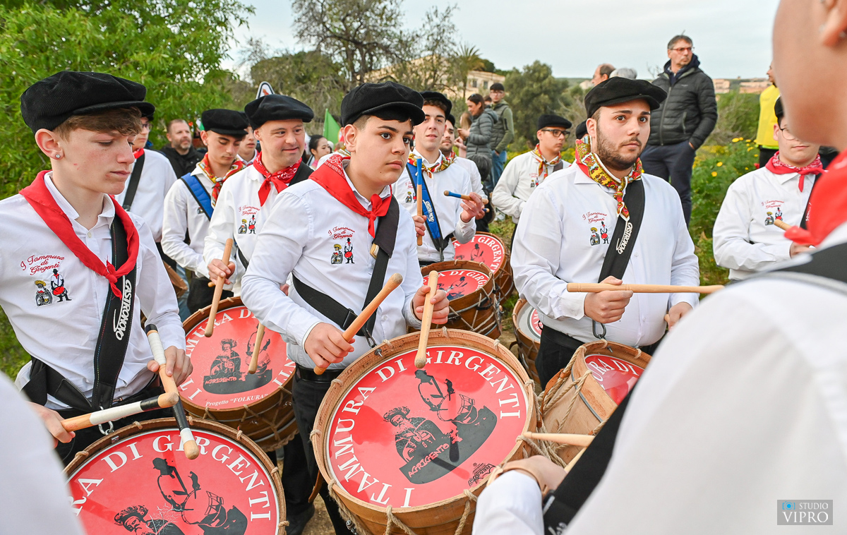 FOTO Međimurci u Italiji: Slogaši iz Preloga i Strahoninca na Festivalu bademovog cvijeta FOTO Međimurci u Italiji: Slogaši iz Preloga i Strahoninca na Festivalu bademovog cvijeta