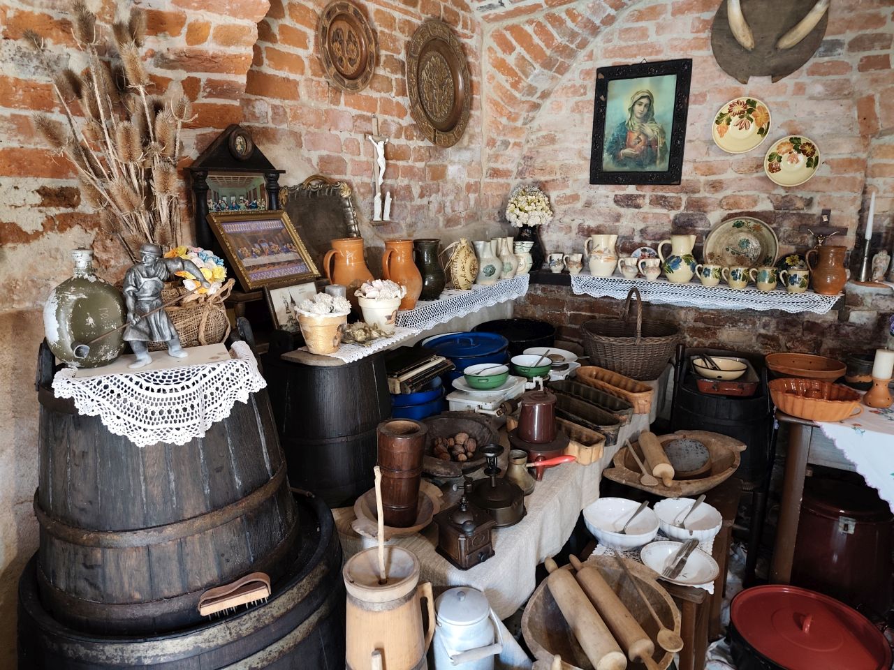 Međimurska hiža, Podturen (4)