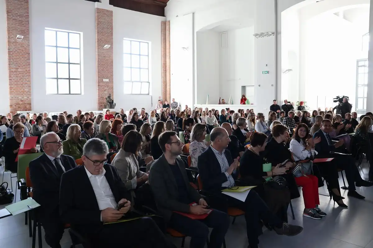 Medimurska-zupanija-i-Dom-zdravlja-Cakovec-domacini-strucnog-skupa-o-palijativnoj-skrbi-15 Medimurska-zupanija-i-Dom-zdravlja-Cakovec-domacini-strucnog-skupa-o-palijativnoj-skrbi-15