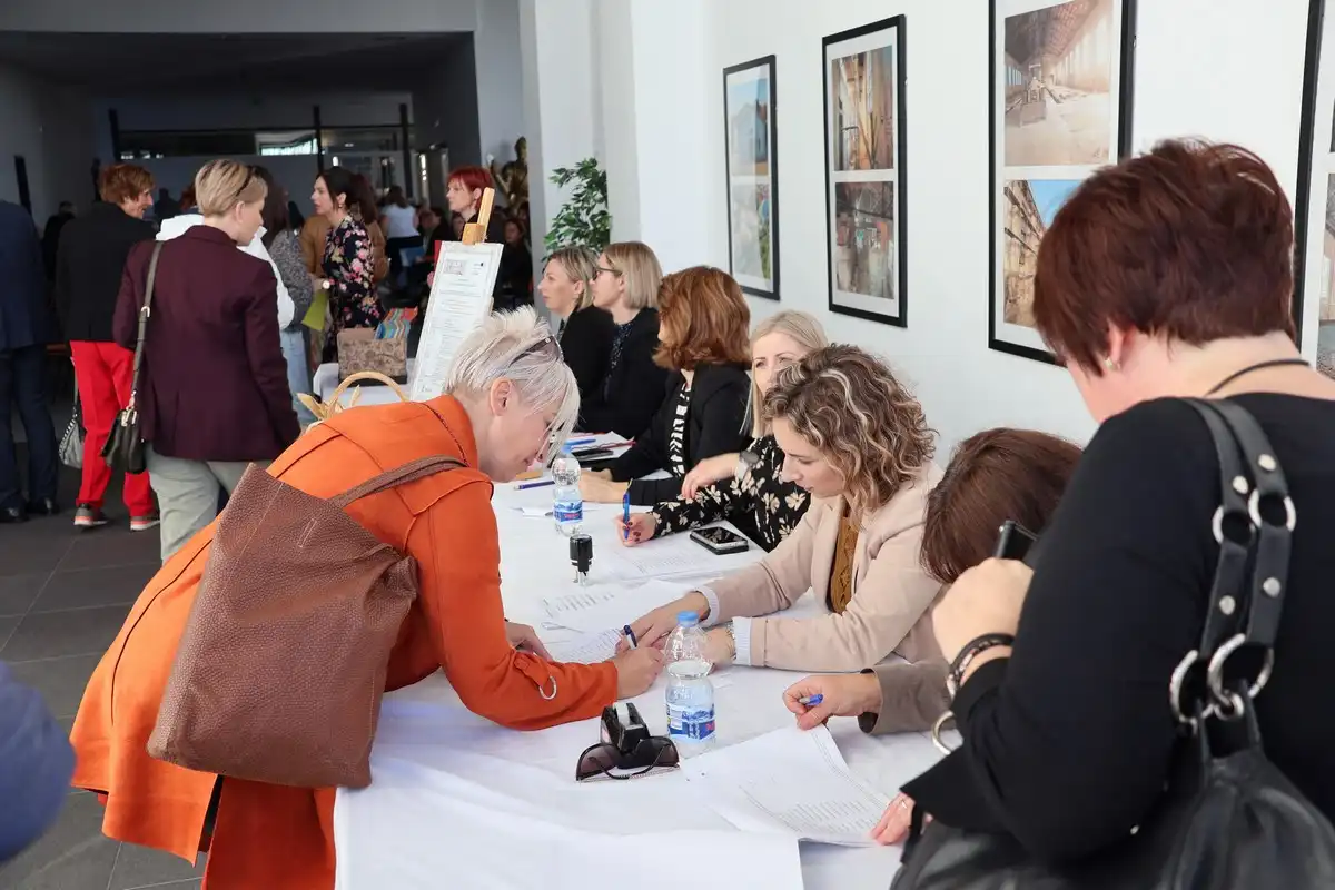 Medimurska-zupanija-i-Dom-zdravlja-Cakovec-domacini-strucnog-skupa-o-palijativnoj-skrbi-2 Medimurska-zupanija-i-Dom-zdravlja-Cakovec-domacini-strucnog-skupa-o-palijativnoj-skrbi-2