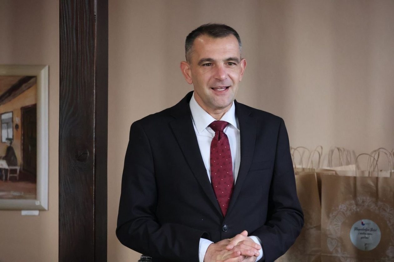 Međimurska županija okupila umirovljene djelatnike na blagdanskom druženju (12)