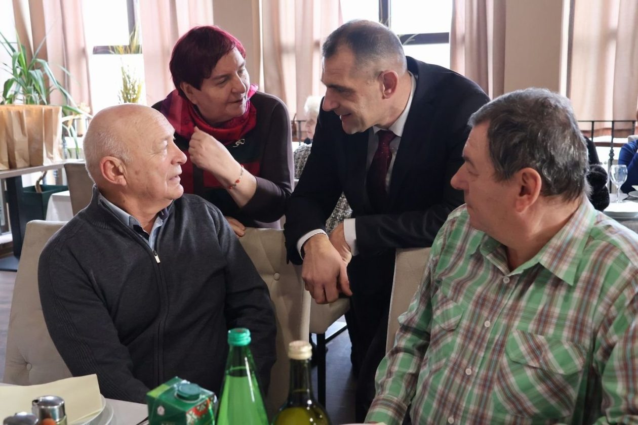 Međimurska županija okupila umirovljene djelatnike na blagdanskom druženju (7)
