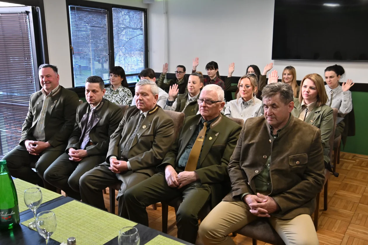 Međimurske lovkinje (8) Međimurske lovkinje (8)