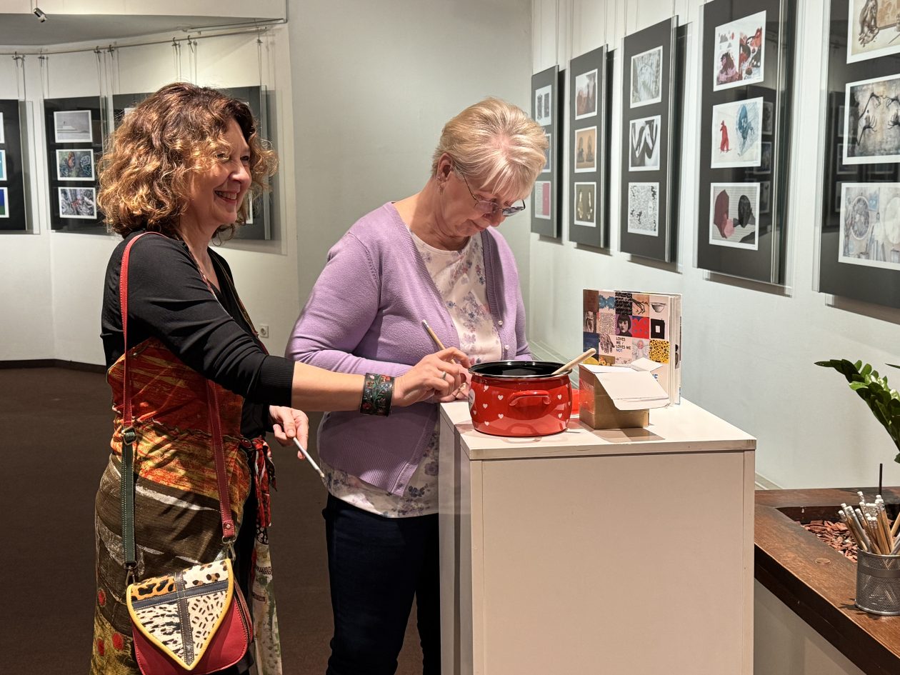 Međunarodna izložba Voli me Ne voli me (34)