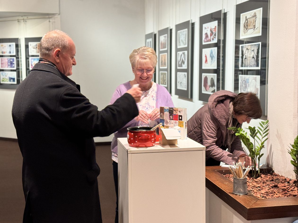 Međunarodna izložba Voli me Ne voli me (35)