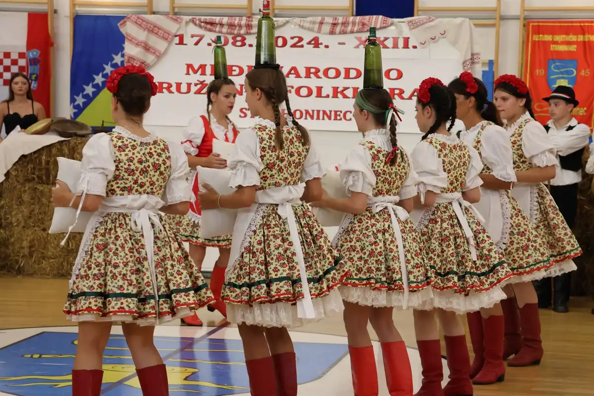 Međunarodna smotra folklora Strahoninec 2024 (14) Međunarodna smotra folklora Strahoninec 2024 (14)