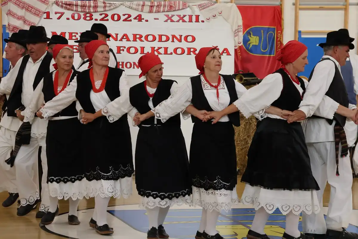 Međunarodna smotra folklora Strahoninec 2024 (16) Međunarodna smotra folklora Strahoninec 2024 (16)