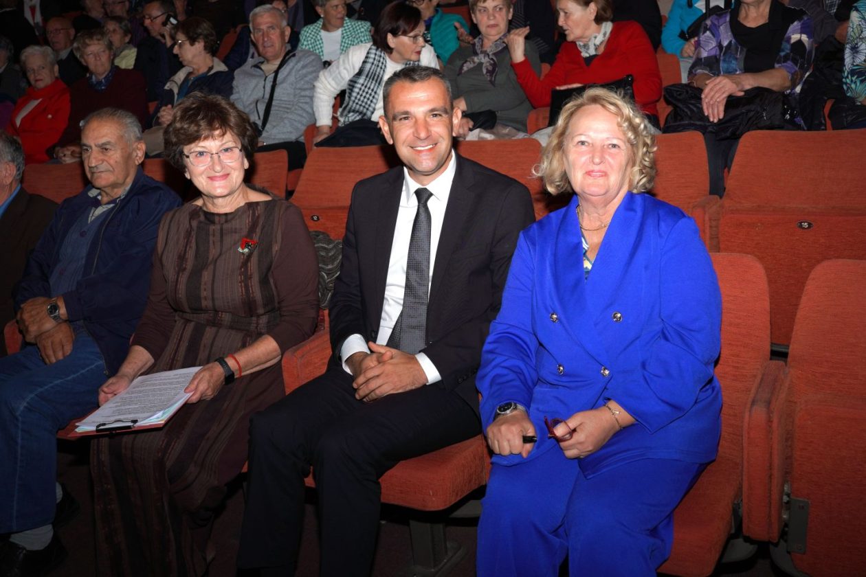 Nada Lovrec Matija Posavec Međunarodni dan starijih osoba u CZK (8)