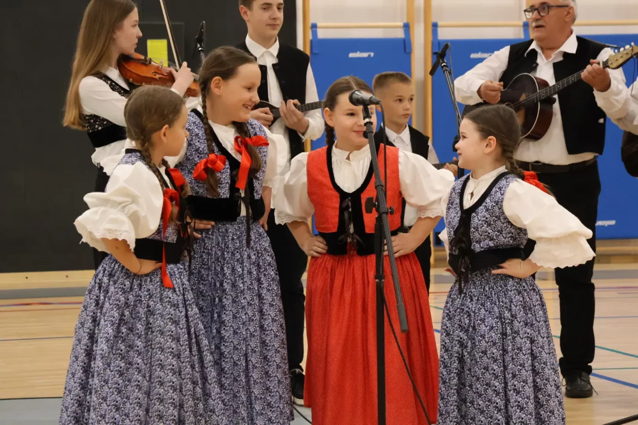 Međunarodni folklorni susret Draškovec folklor (42)