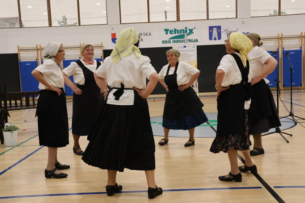 Međunarodni folklorni susret Draškovec folklor (46)