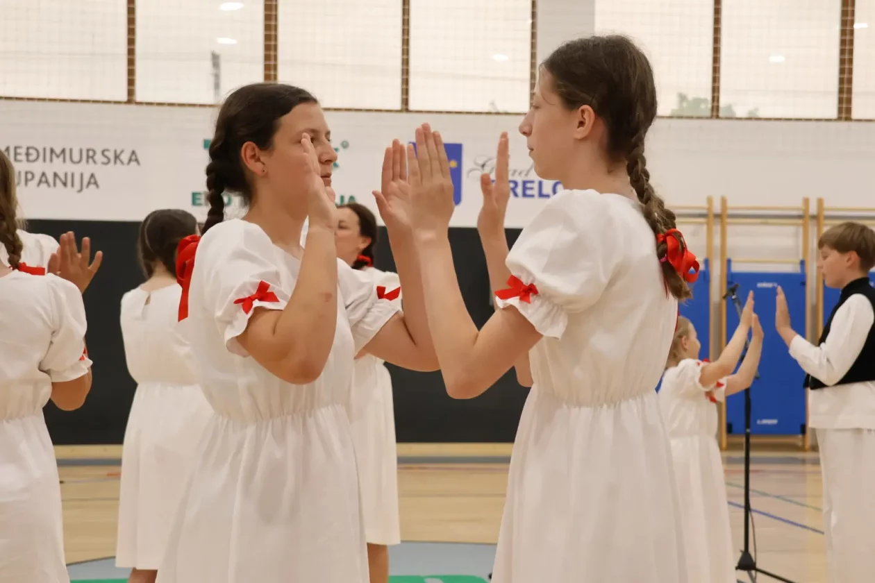 Međunarodni folklorni susret Draškovec folklor (96)