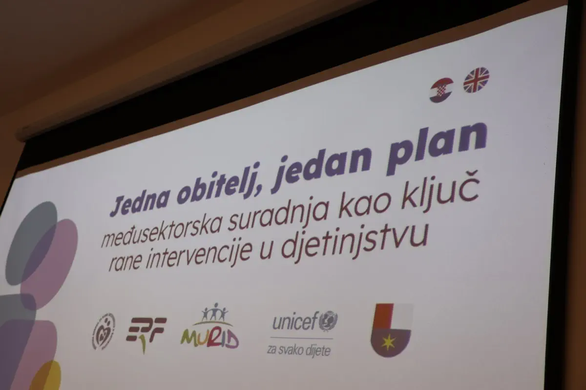 Međunarodni kongres o ranoj intervenciji u djetinjstvu u Pribislavcu Fokus na podršku obiteljima i djeci s poteškoćama (24) Međunarodni kongres o ranoj intervenciji u djetinjstvu u Pribislavcu Fokus na podršku obiteljima i djeci s poteškoćama (24)