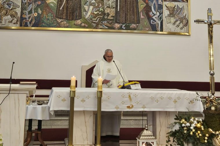 Messenger_creation_51B2D985-B7E7-4019-B99D-D4C6EEBBFA7A 22