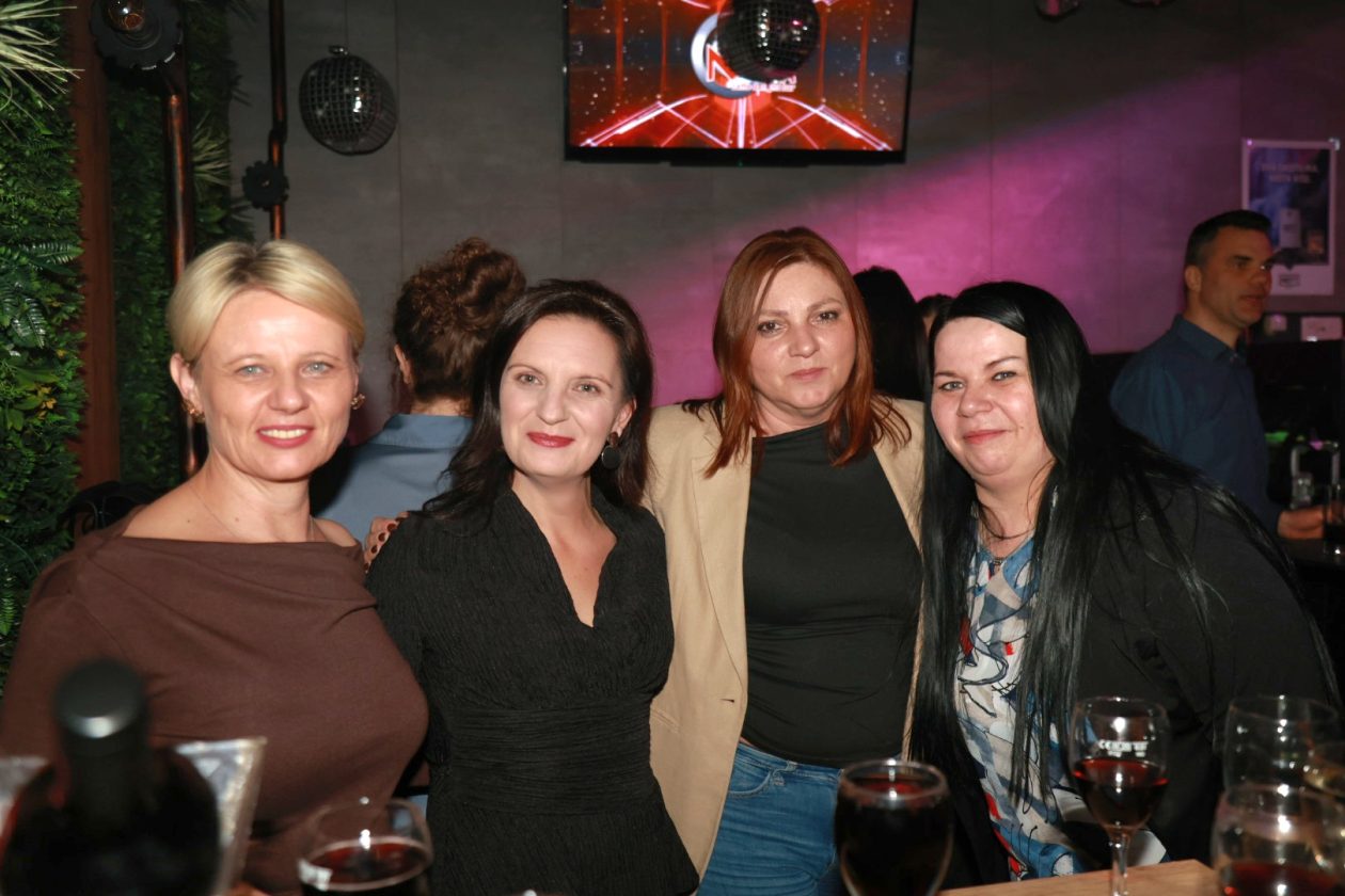 Meta bar gupa Vulkan (36)